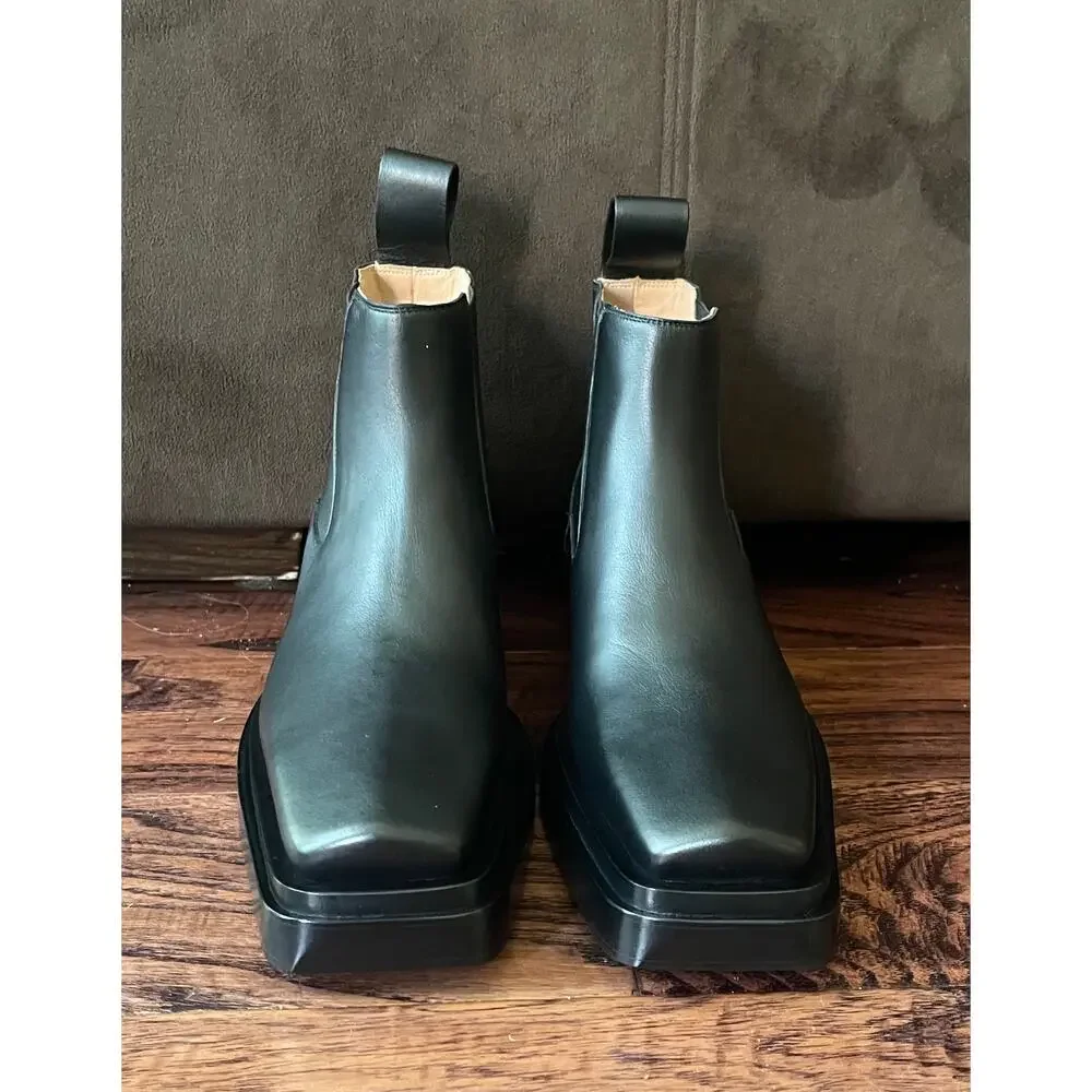 $1,800 NIB Bottega Veneta Black Leather Block Heel Chelsea Boots Size 39(6)